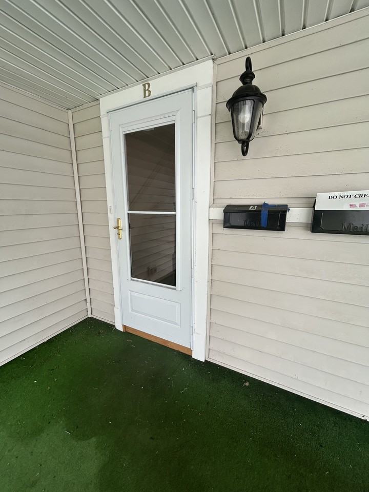 82 Hummel Ave #1 - Photo 2 of 17