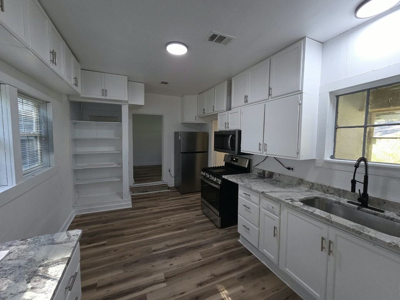 1646 Magnolia St #1 - Photo 2 of 29