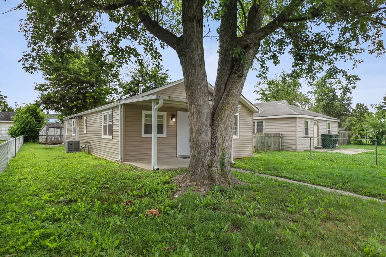 2207 S Delawanda Ave #NA - Photo 2 of 10