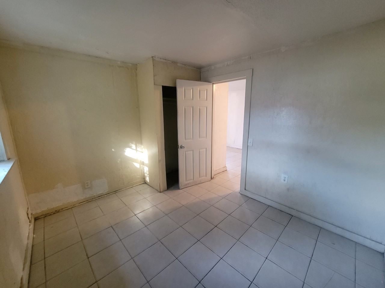 8 Lenox Ct #10 - Photo 6 of 26