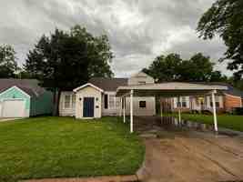 featured image of 1724 Nw Elm Ave #1