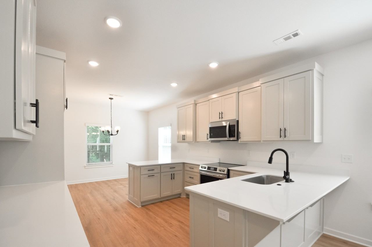 1516 W Sligo St #1 - Photo 5 of 16