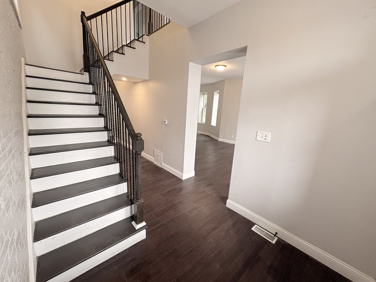 201 Schirmer St #1 - Photo 3 of 26