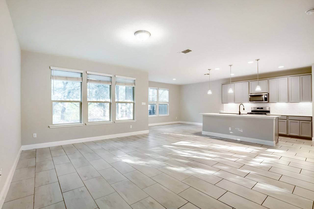 1051 Kenney Fort Xing #1 - Photo 4 of 20