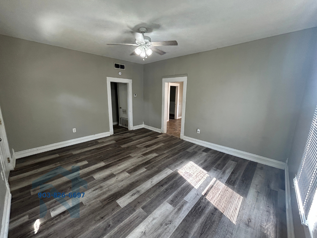 3112 Locust St #1 - Photo 4 of 15