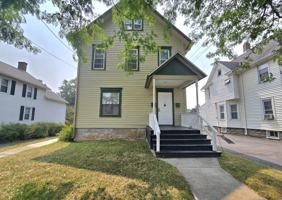 featured image of 255 W North St Lowr #LOWER