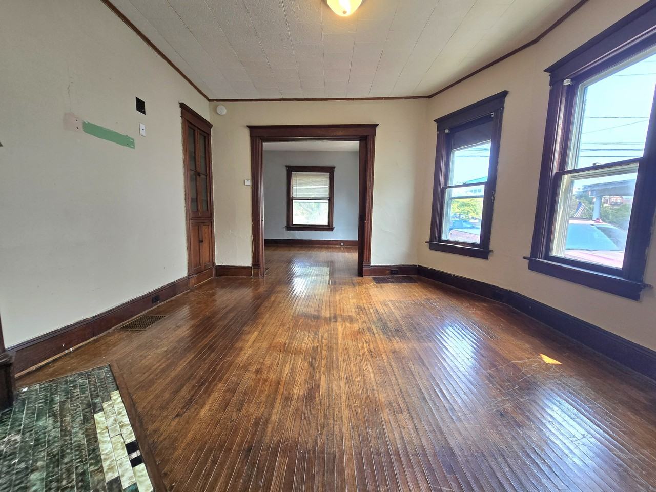 255 W North St Lowr - Photo 3 of 15