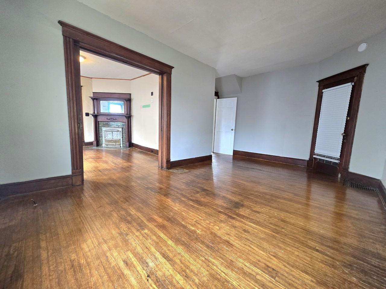 255 W North St Lowr - Photo 4 of 15