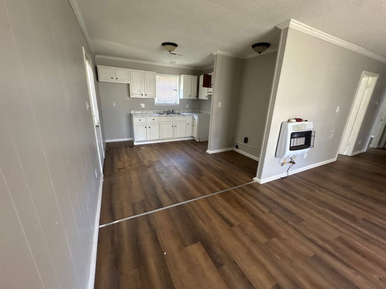 485 Dixon St #1 - Photo 3 of 8