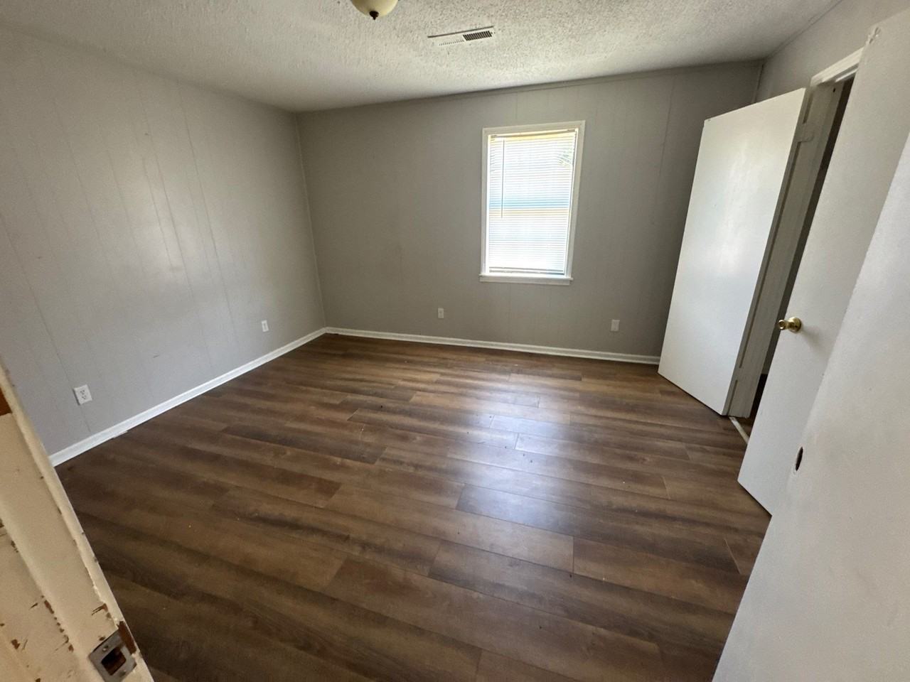 485 Dixon St #1 - Photo 6 of 8