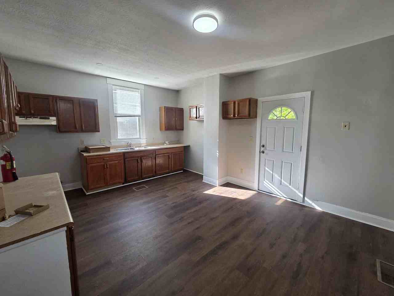 1011 S 2nd St #1 - Photo 7 of 15