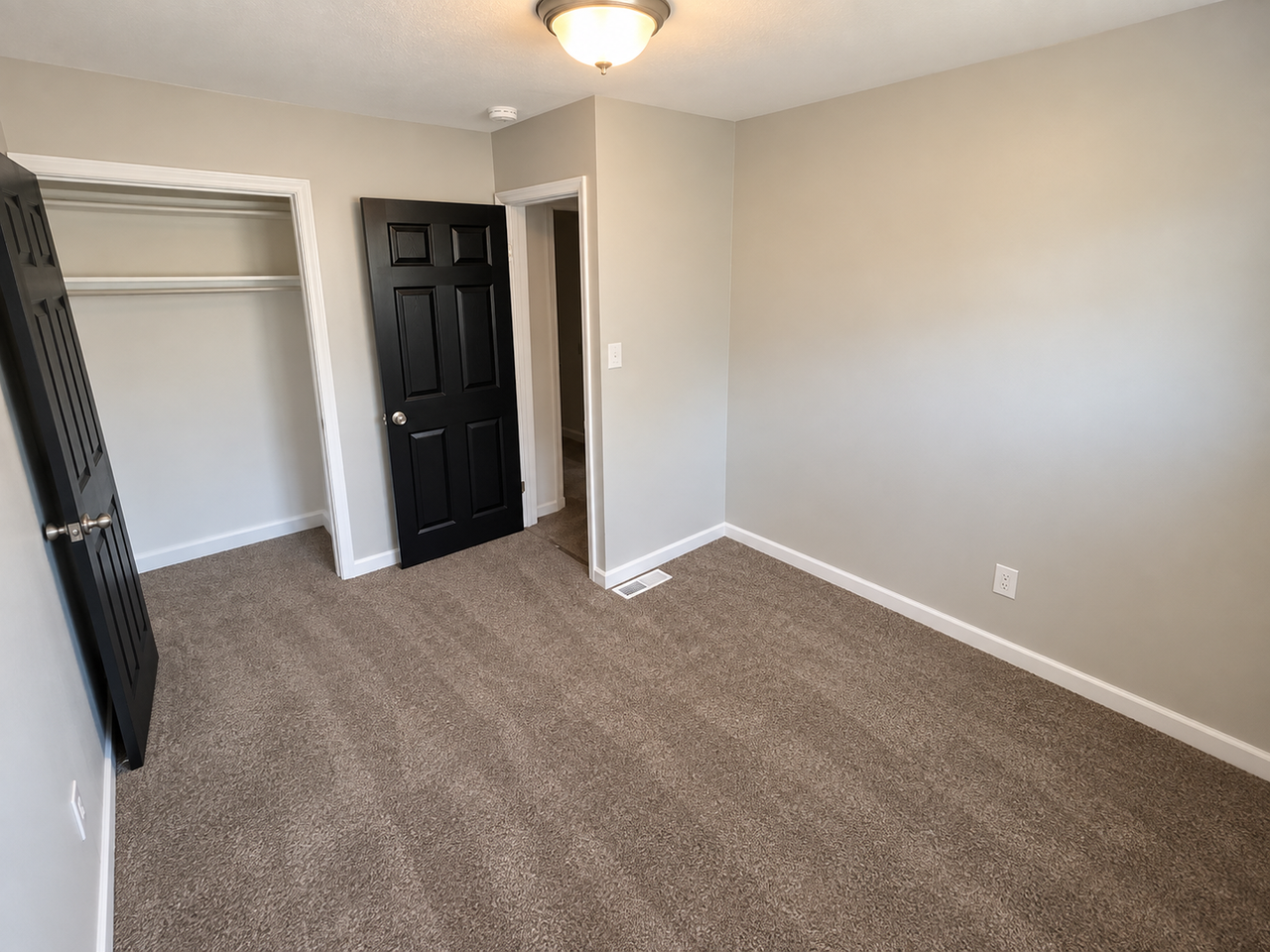 117 Kenneth Ave - Photo 2 of 9