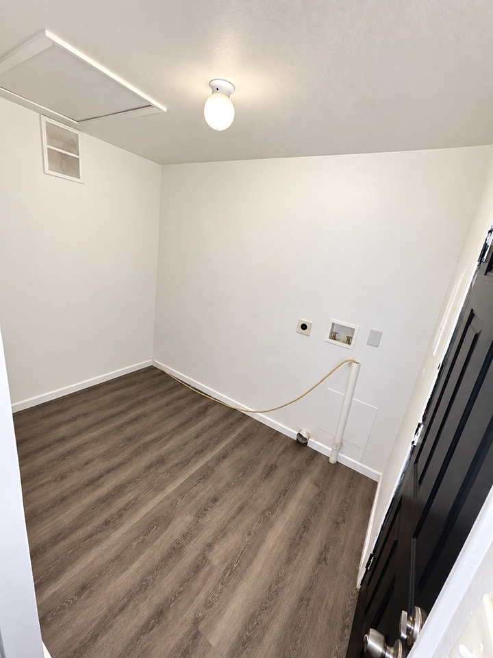 117 Kenneth Ave - Photo 7 of 9