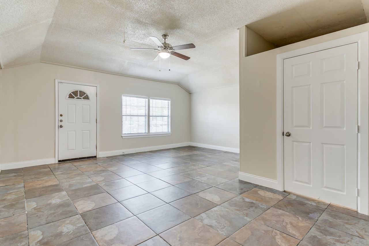 5702 Coldsprings Dr #1 - Photo 3 of 25