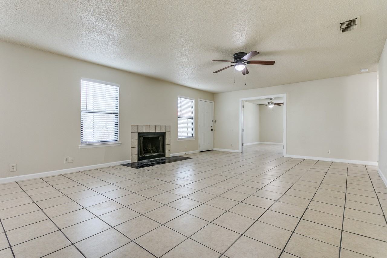 5702 Coldsprings Dr #1 - Photo 4 of 25