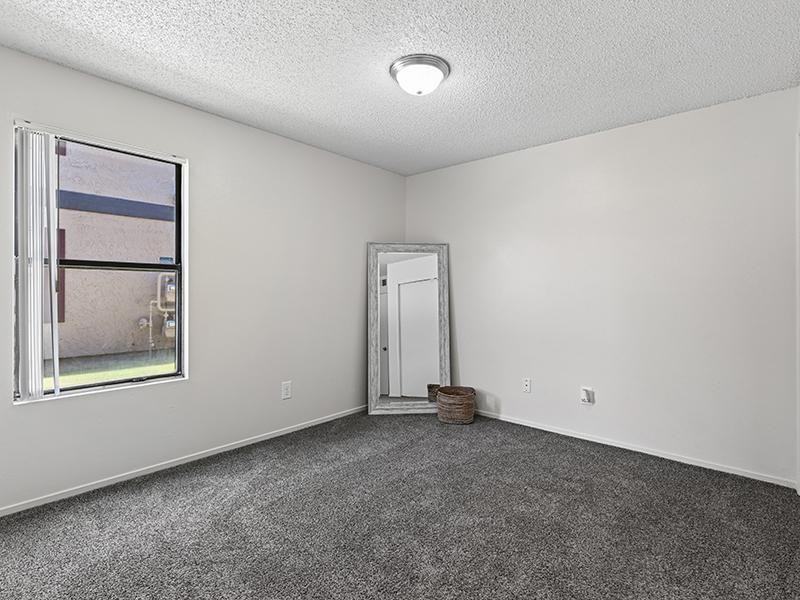 1201 40th St - Photo 3 of 37