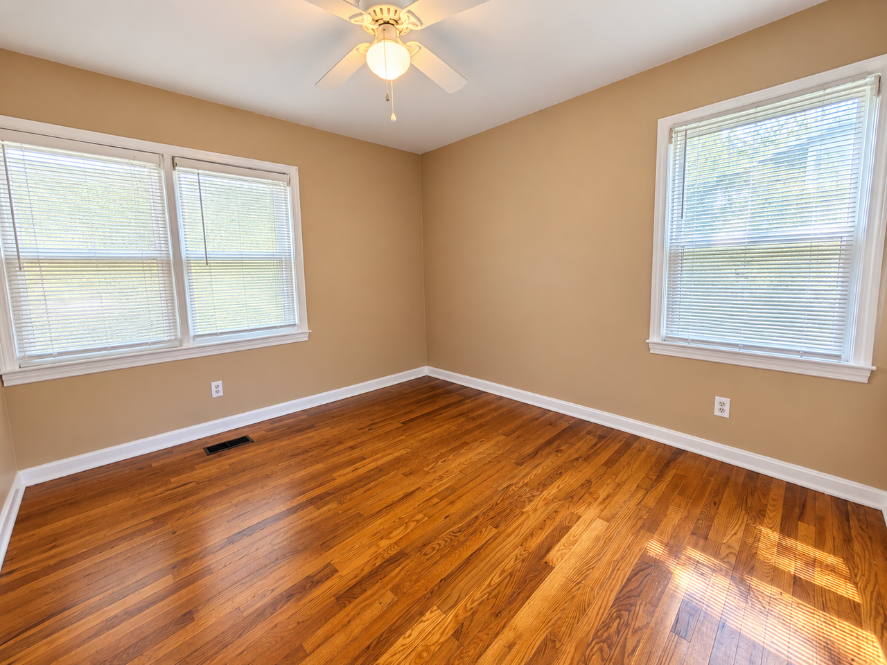 414 Prince St #1 - Photo 4 of 10