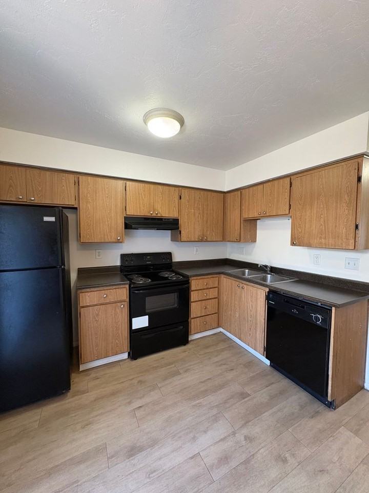 Independence Townhomes - Photo 4 of 11