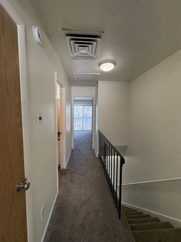 Independence Townhomes - Photo 7 of 11