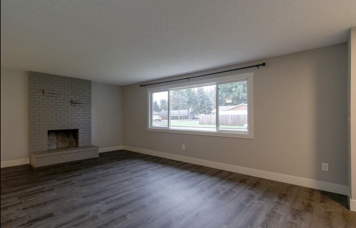 1420 Ne 142nd Ave #1 - Photo 2 of 12