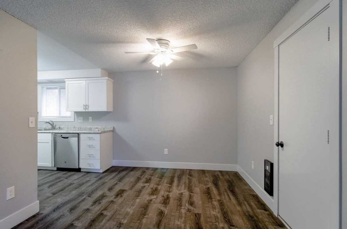1420 Ne 142nd Ave #1 - Photo 3 of 12