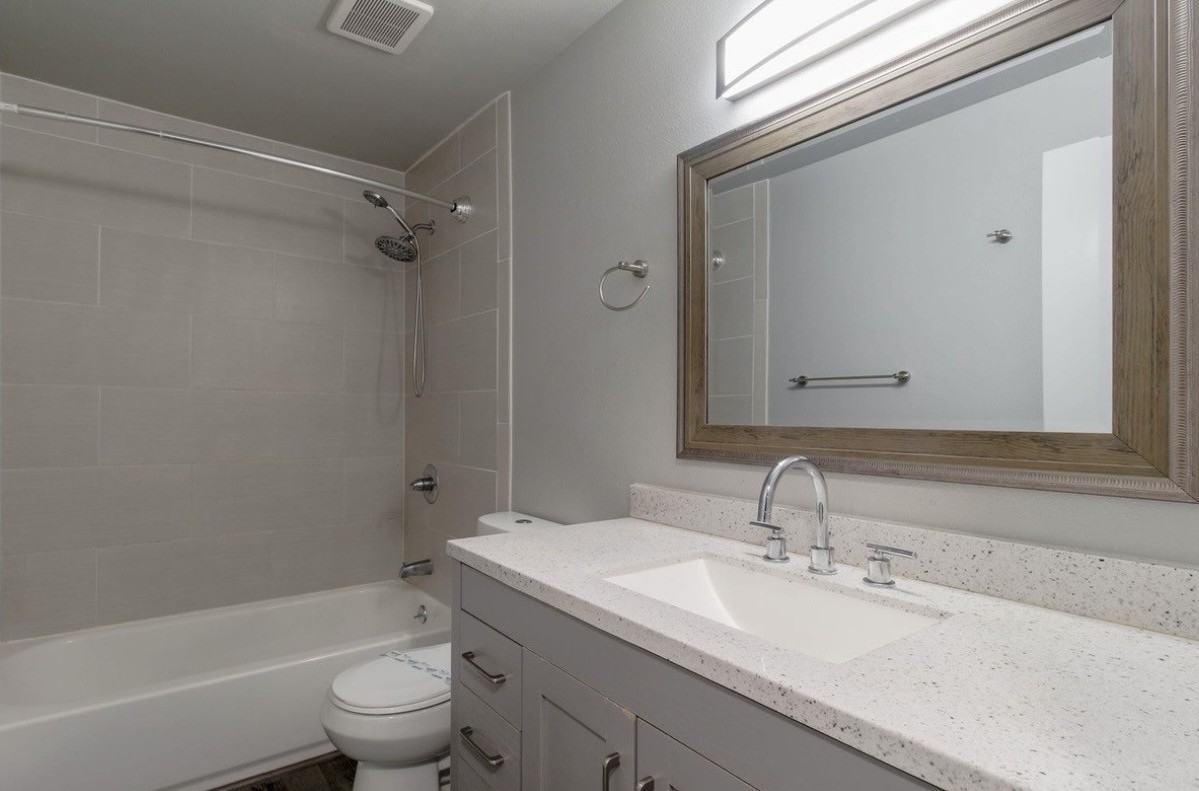 1420 Ne 142nd Ave #1 - Photo 6 of 12