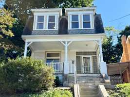 featured image of 2083 Plainview Ave #1