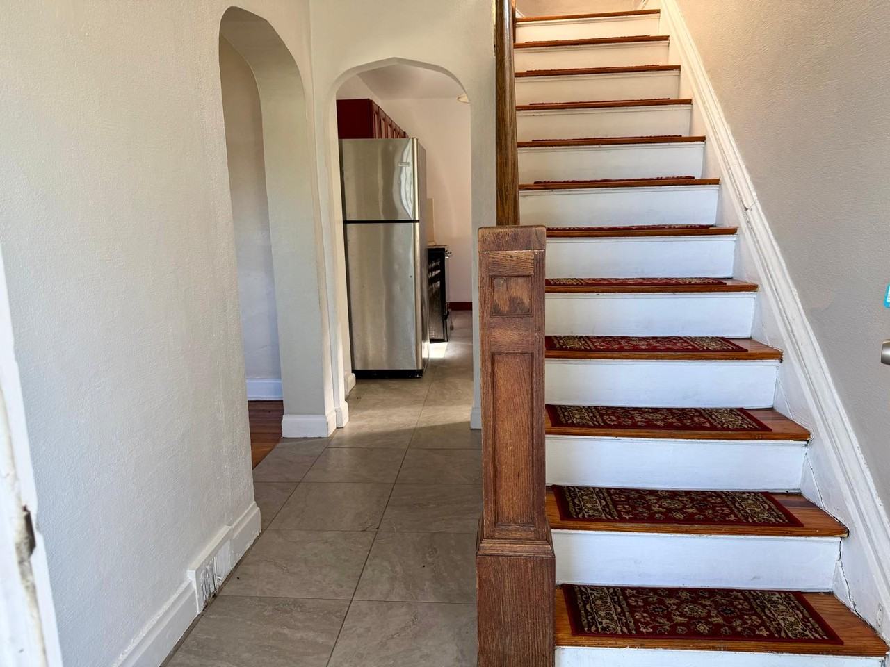 2083 Plainview Ave #1 - Photo 3 of 23