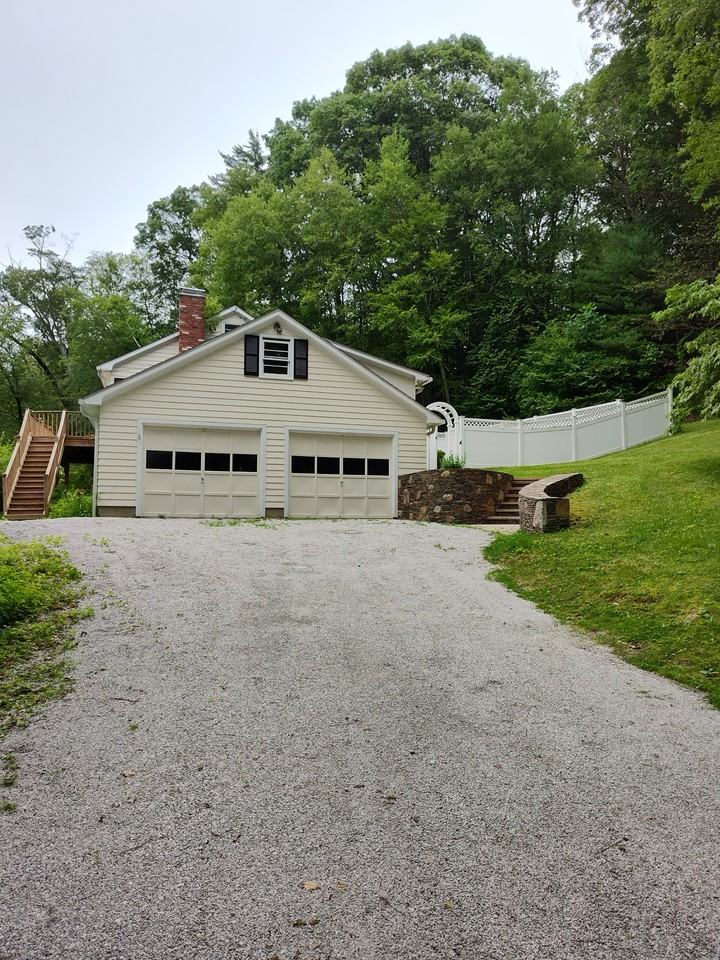 60 Old Northville Rd #1 - Photo 3 of 32
