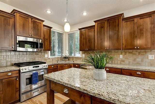 2517 E Mariposa Dr #1 - Photo 3 of 19