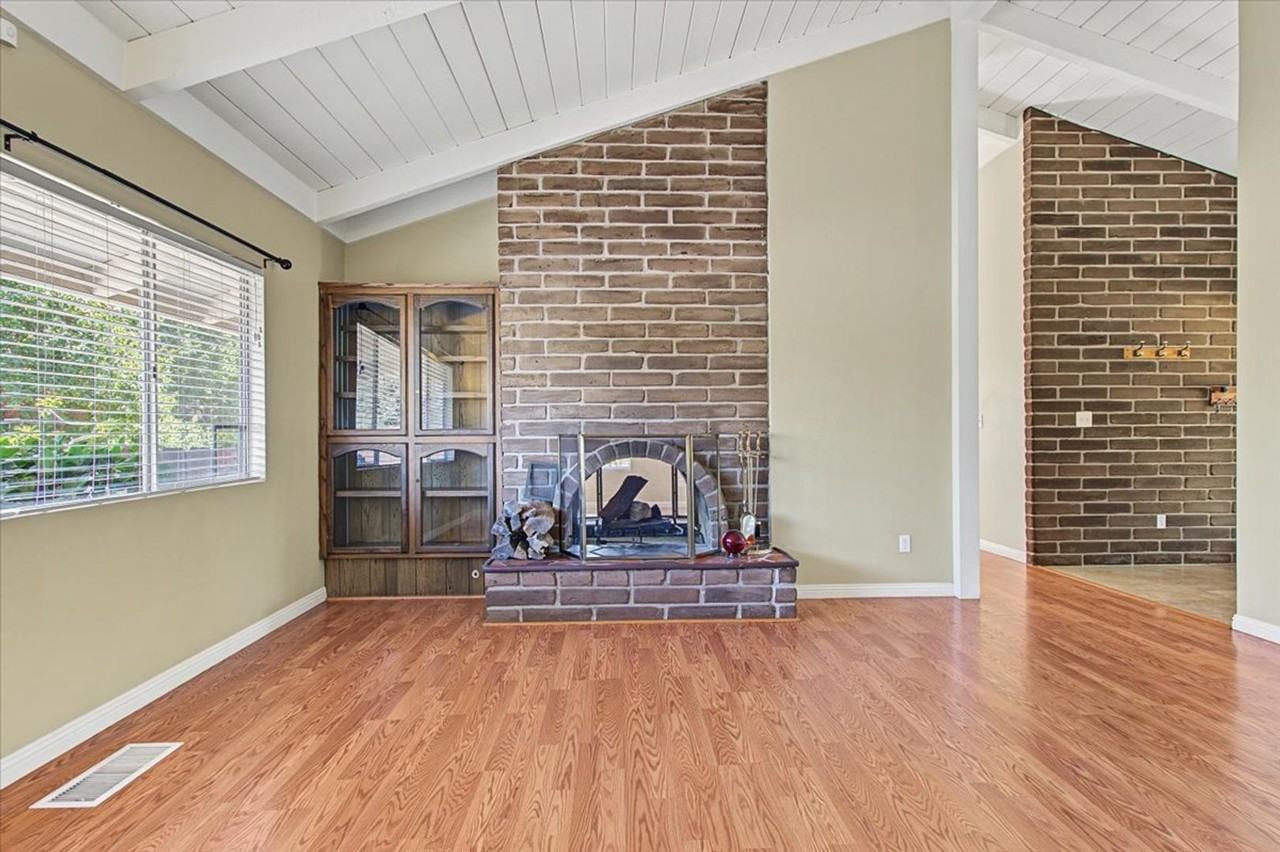 1023 W 2nd Ave - Photo 7 of 32
