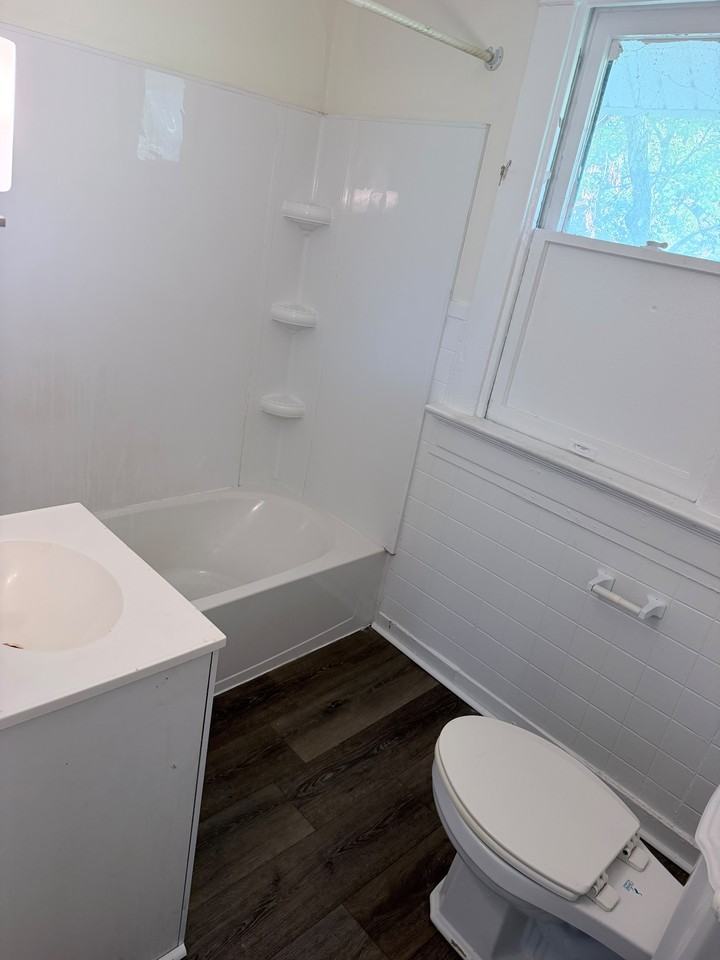 126 Wroe Ave #126 - Photo 7 of 10
