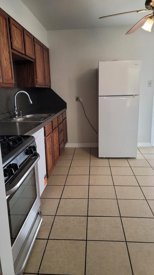 1207 Jet Dr #1 - Photo 6 of 43