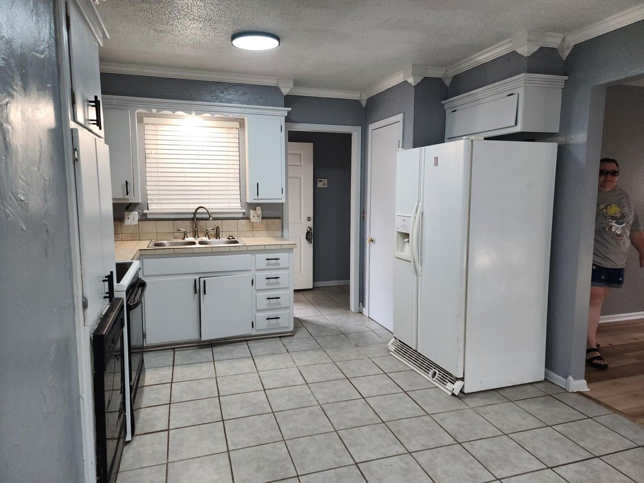 837 Fontana Ln #1 - Photo 5 of 39