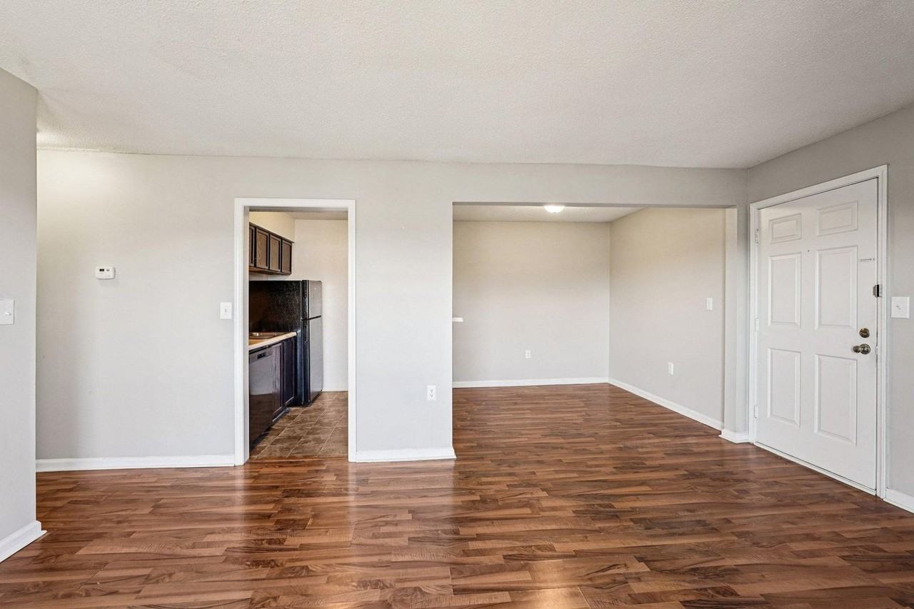 Sharonridge Apartments - Photo 6 of 43