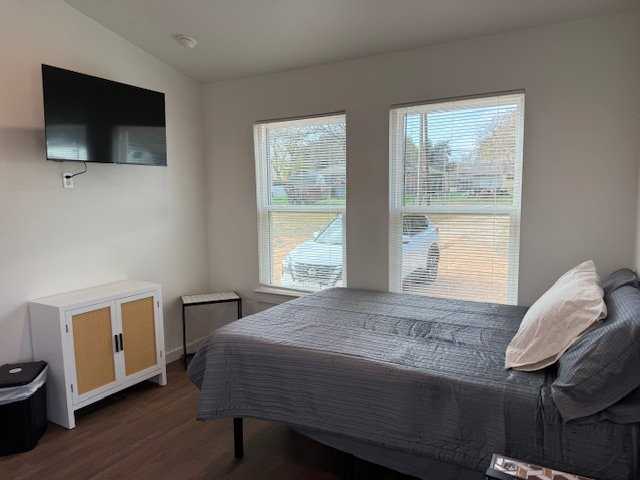 803 Larson St - Photo 3 of 7