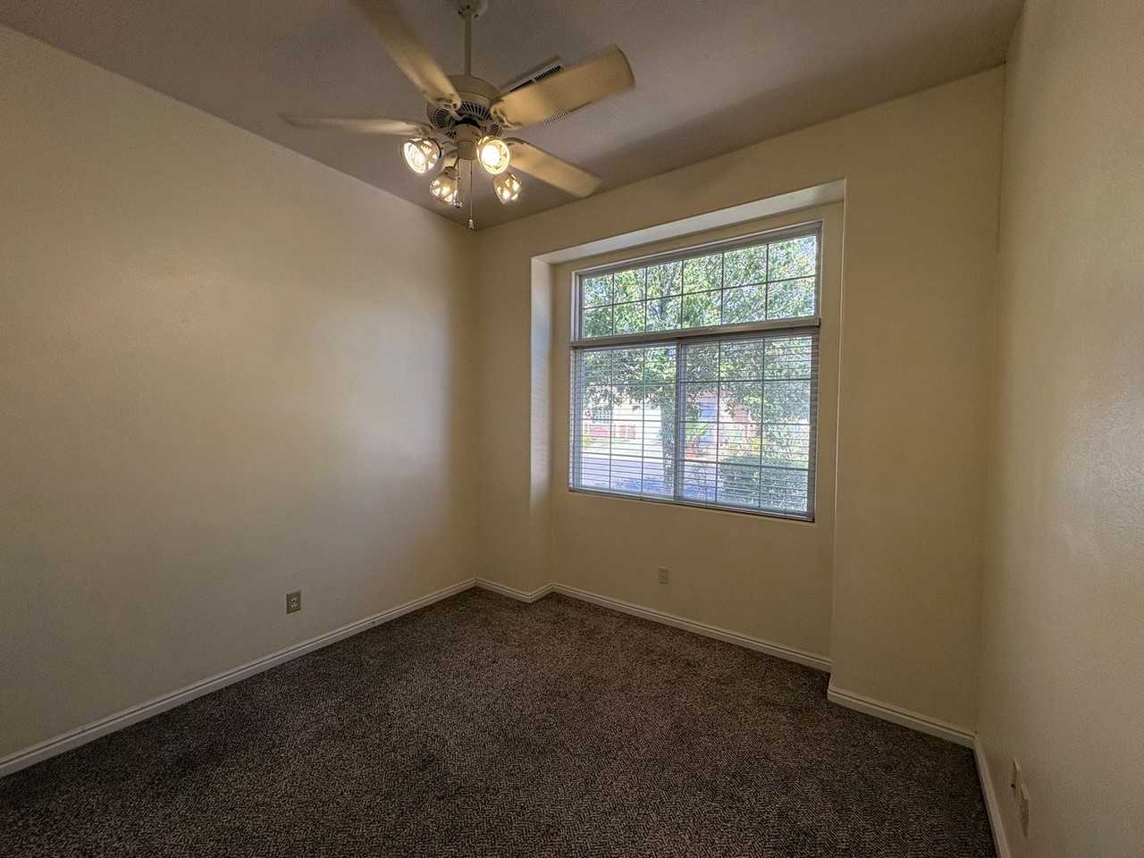 2535 W 225 N - Photo 4 of 12