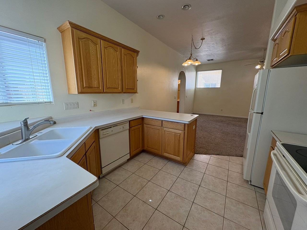 2535 W 225 N - Photo 7 of 12
