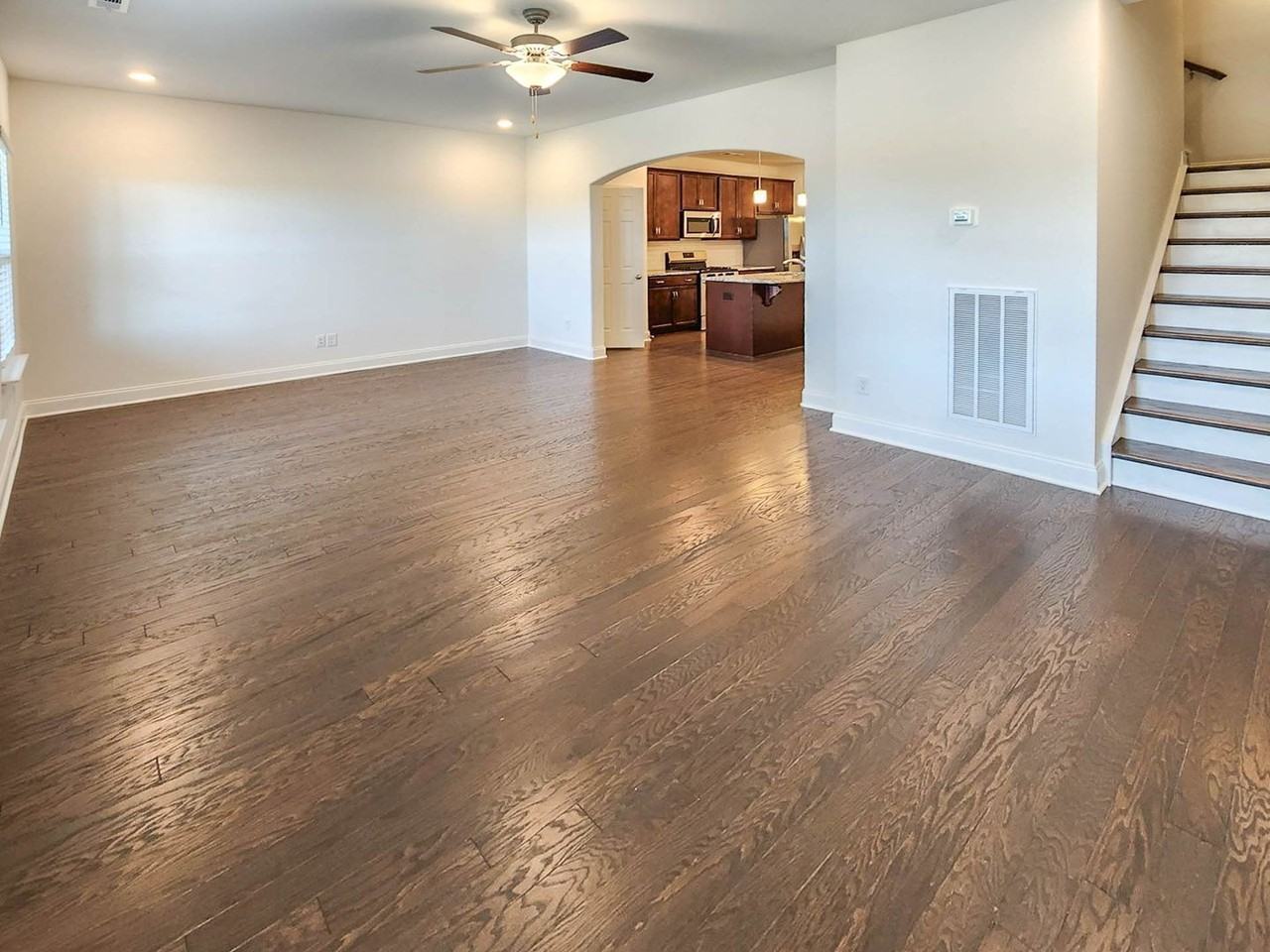 728 Hahn Ct - Photo 3 of 22
