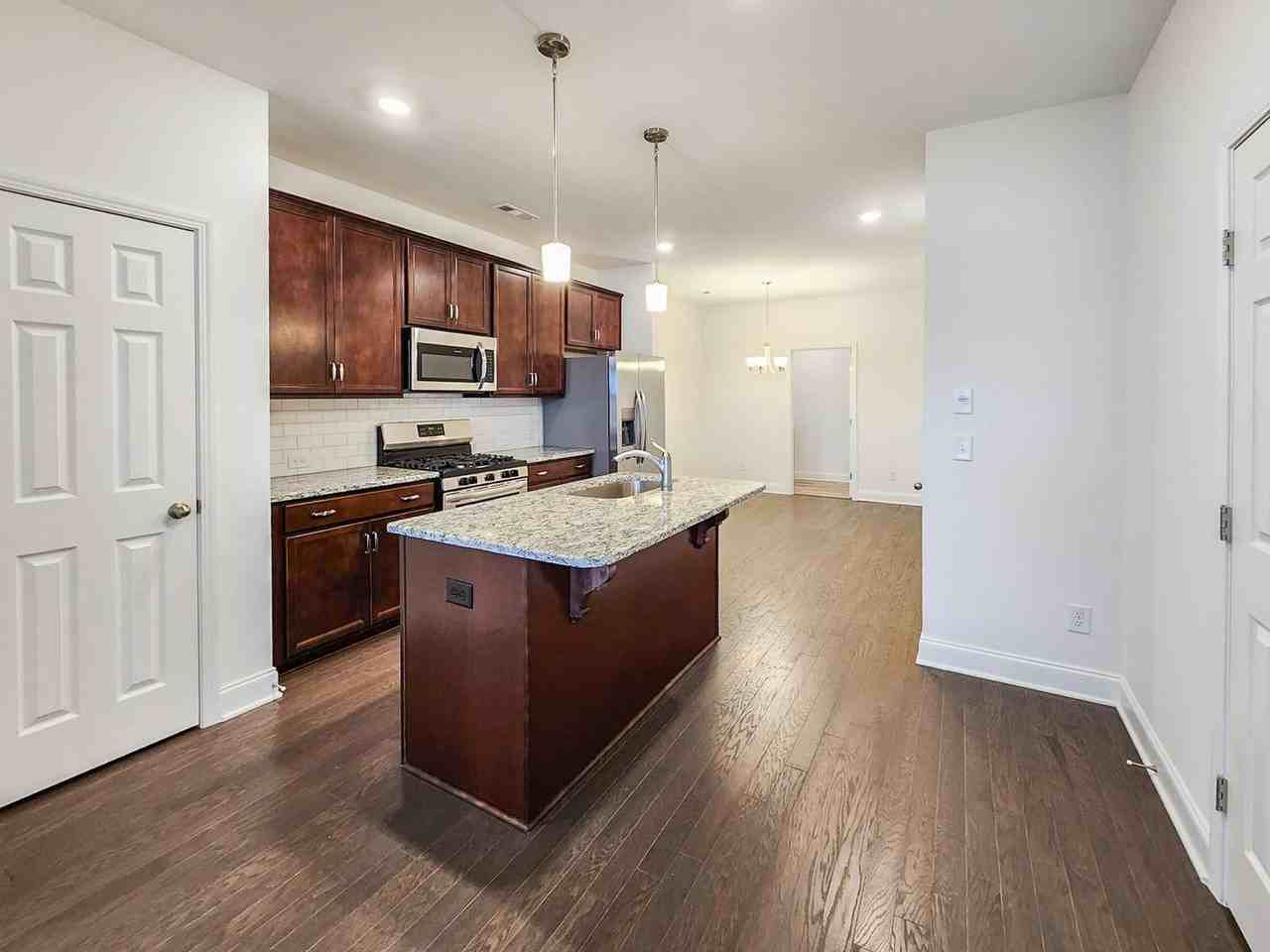 728 Hahn Ct - Photo 6 of 22