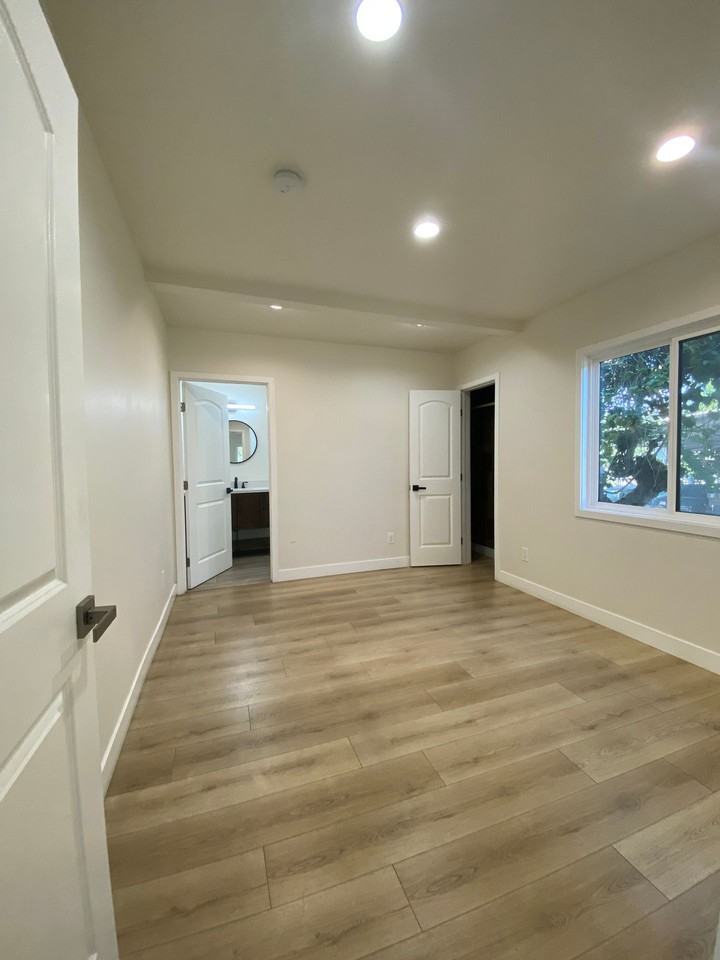 2927-2929 8th Ave. Los Angeles, CA 90018 - Photo 5 of 10