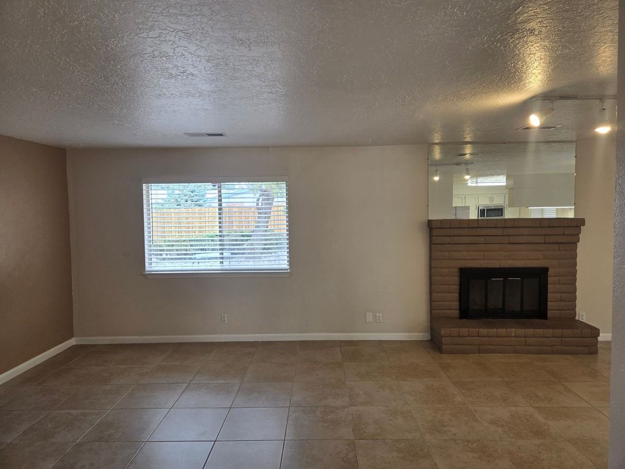 12901 Granite Ave Ne - Photo 2 of 30