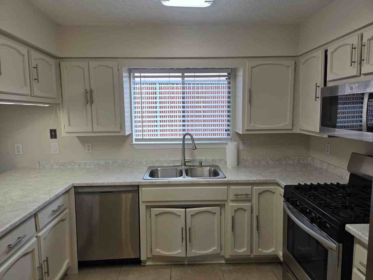 12901 Granite Ave Ne - Photo 7 of 30