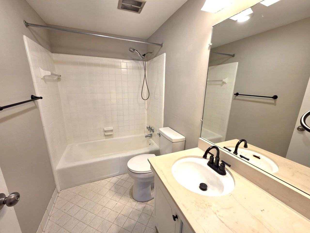 5925 Quail Hollow Rd - Photo 5 of 11