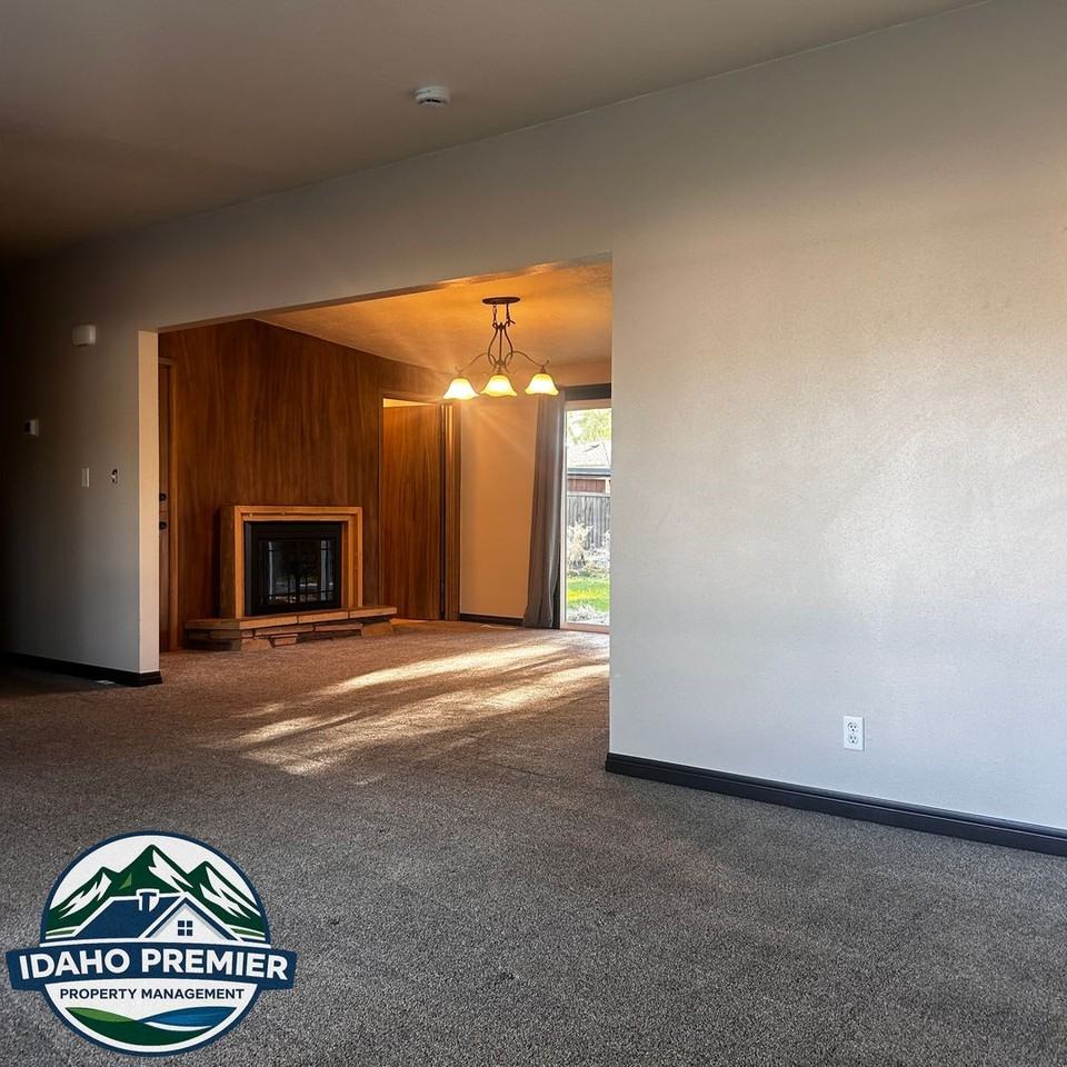 1108 S Oaklawn Dr - Photo 6 of 22