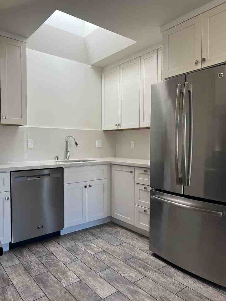 1935 43rd Ave - Photo 5 of 26
