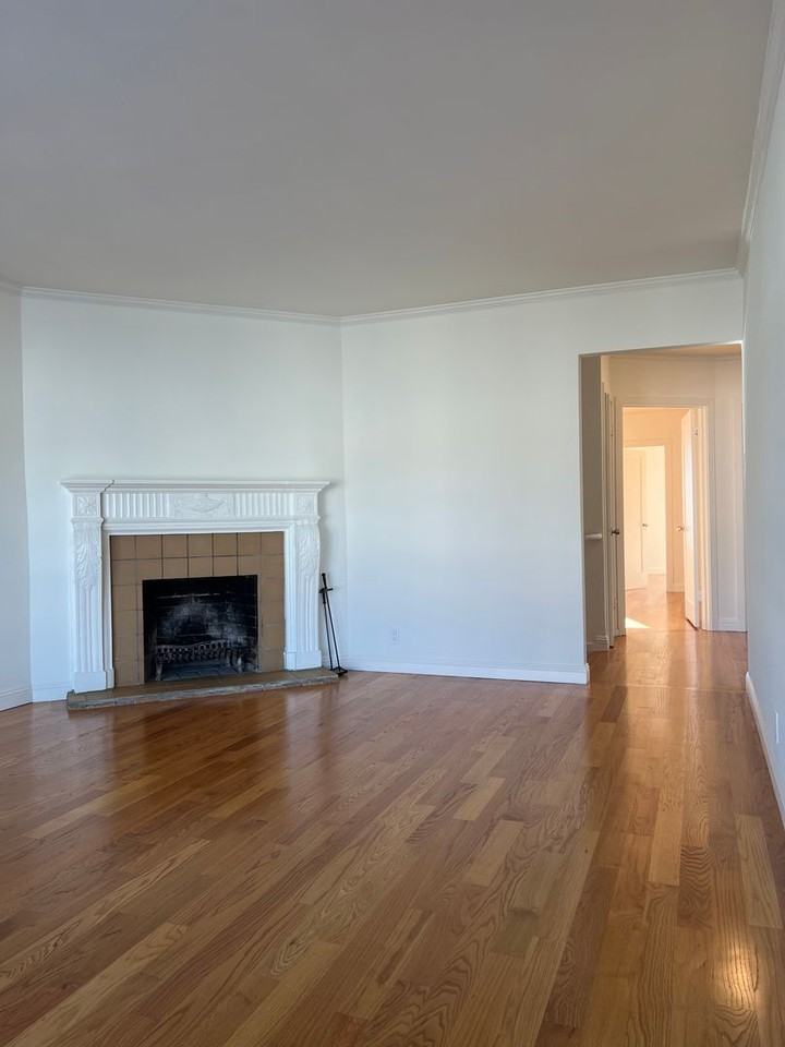 1935 43rd Ave - Photo 6 of 26