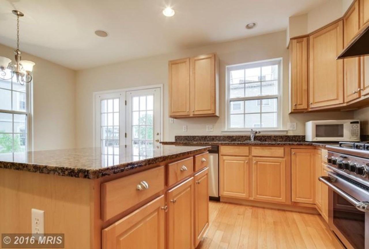2722 Fait Ave - Photo 6 of 31