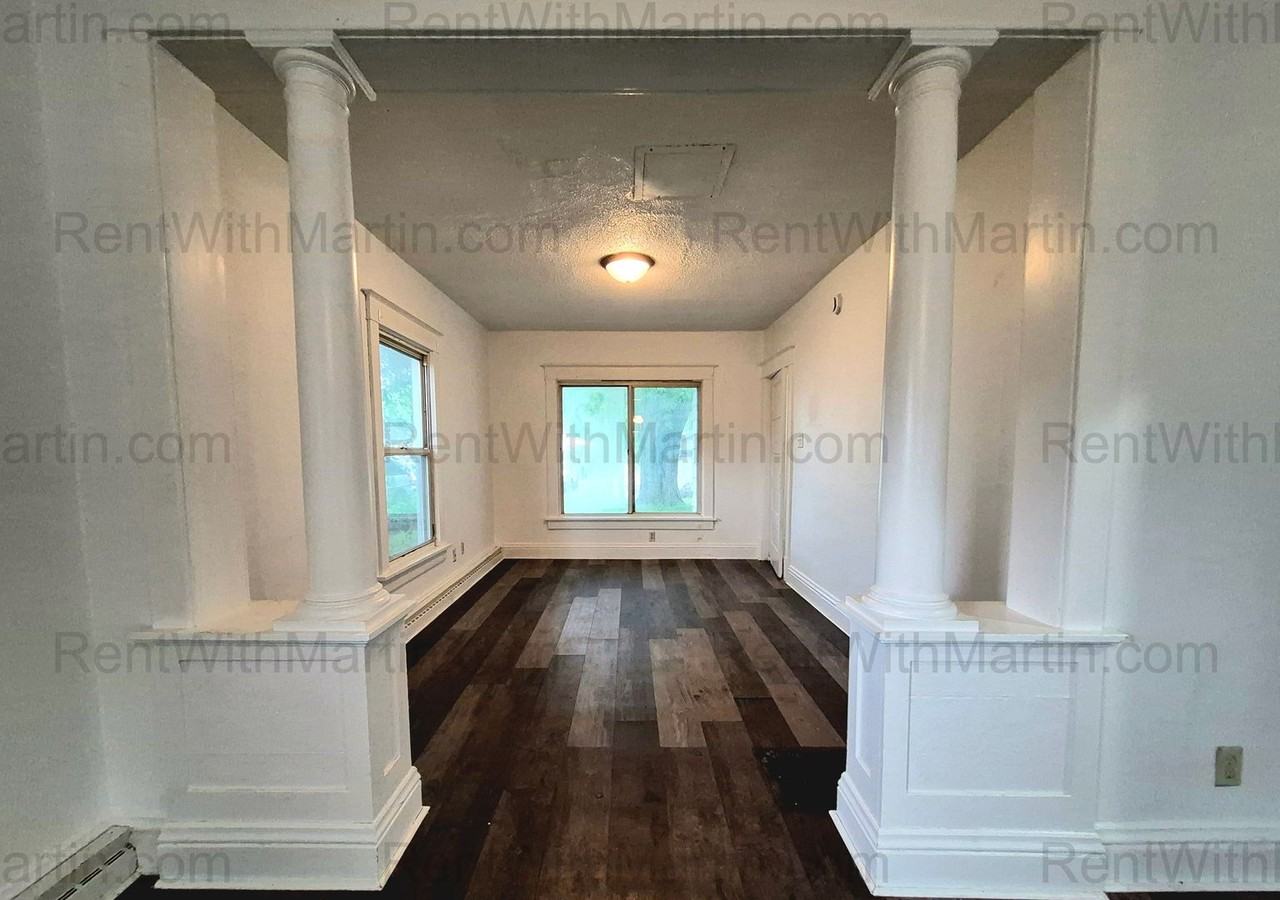912 Broadway St - Photo 5 of 16