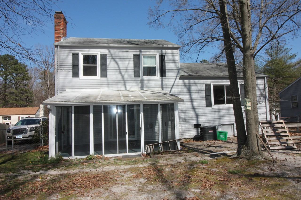 9342 Lost Forest Dr - Photo 3 of 16
